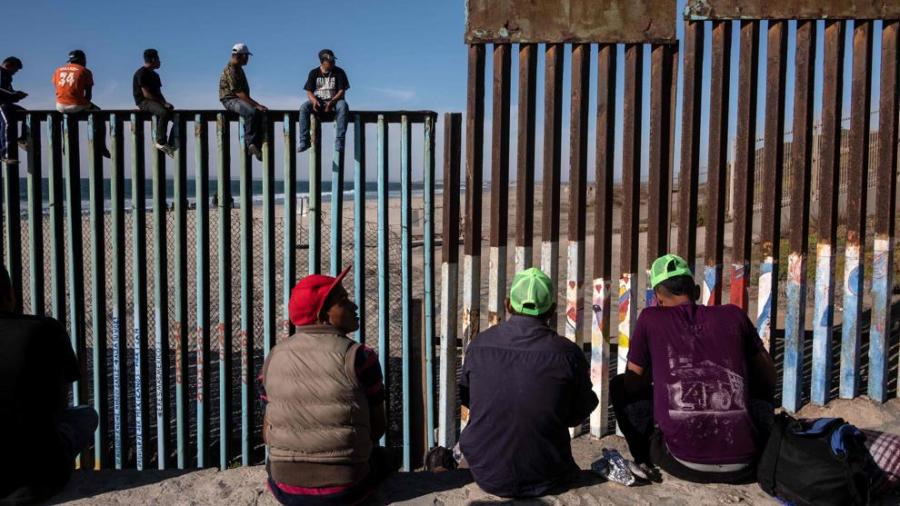 Estados Unidos podría enviar a migrantes mexicanos a Guatemala