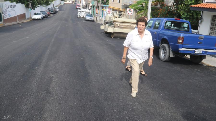 Rehabilitan calles con gran flujo vehicular