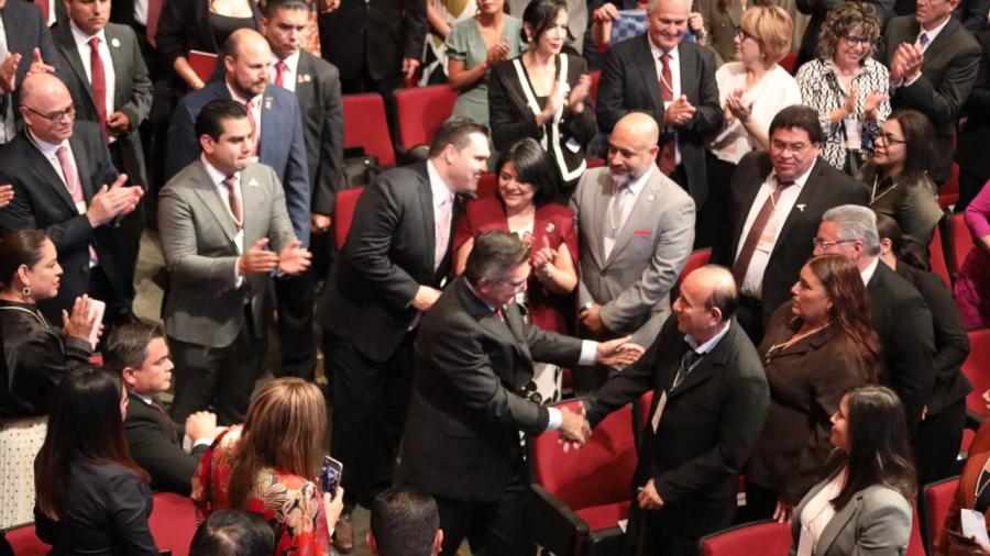 Felicita Gobernador a Diputados y los invita a seguir removiendo obstáculos