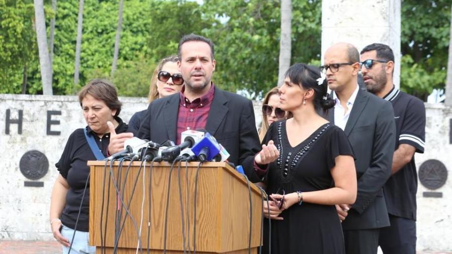 Hijos de José José se reunirán para obtener información de la muerte de su padre