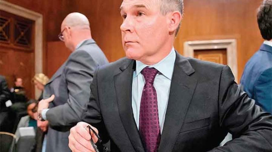 Trump reitera apoyo a secretario de EPA