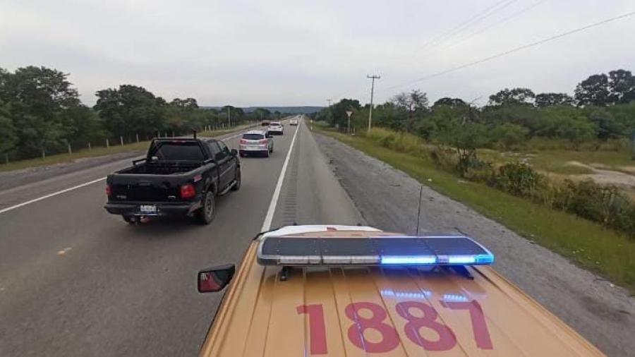 Guardia Estatal brinda seguridad a caravana de paisanos