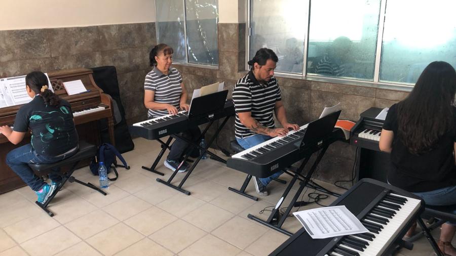 Inicio exitoso del taller de piano en el IRCA