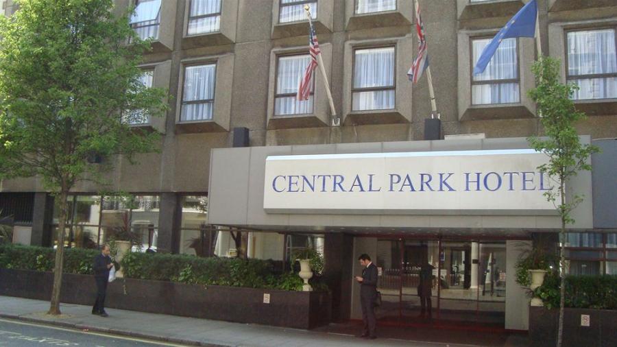 Se suicida mujer en Hotel Central Park