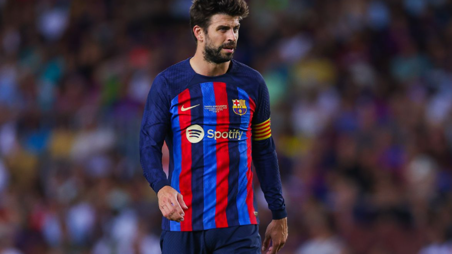 Anuncia Gerard Piqué su salida del Barcelona y retiro del fútbol
