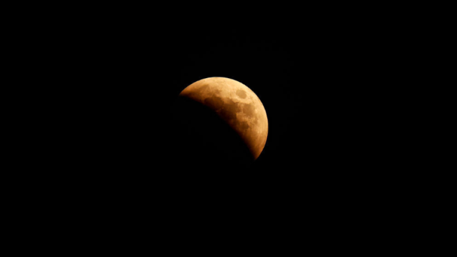 Así se vivió el eclipse lunar total; fenómeno no volverá a repetirse hasta el 2025