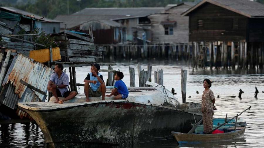 Levantan alerta de tsunami en Indonesia