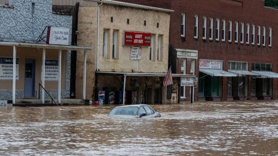  Inundaciones en Kentucky dejan al menos tres muertos y varios desaparecidos