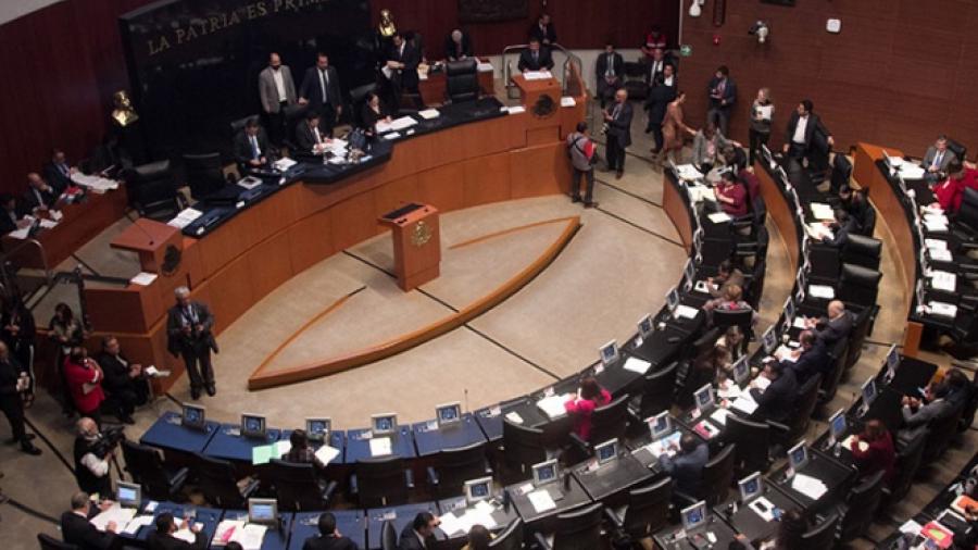 Senadores presentan recurso para impugnar Ley de Remuneraciones