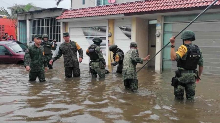 Anuncia AMLO aplicación del Plan DN-III en Veracruz por fuertes lluvias e inundaciones