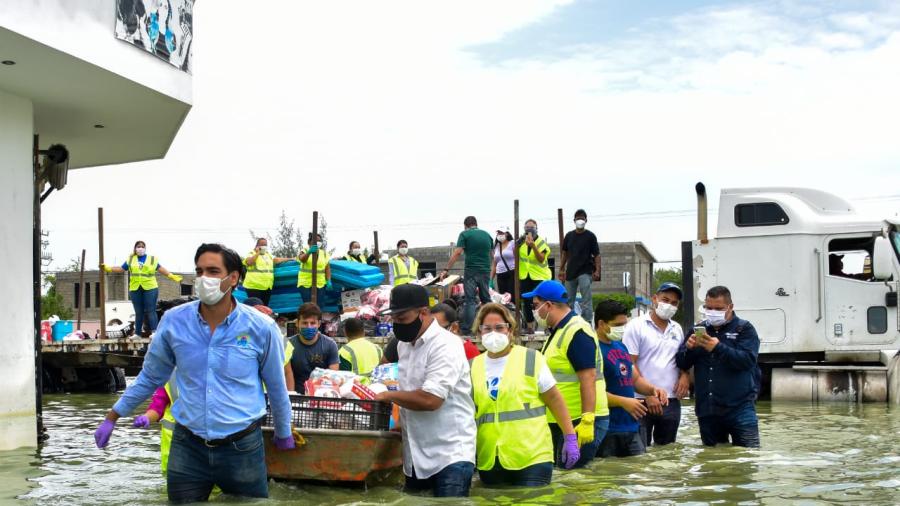 Voluntariado DIF lleva ayuda a familias damnificadas por Hanna