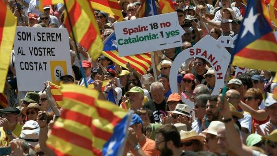 Cataluña convoca a 5.3 millones de votantes a consulta