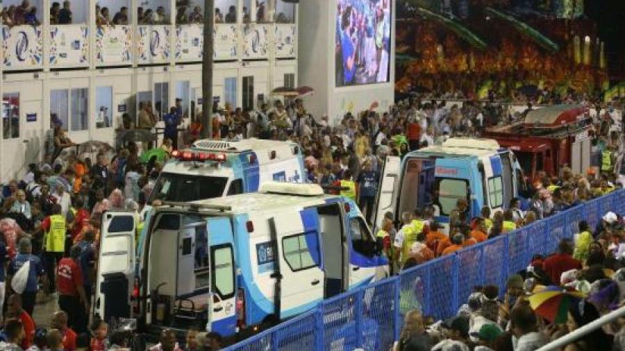 Tres de 20 heridos en el accidente en Sambódromo de Río siguen hospitalizados