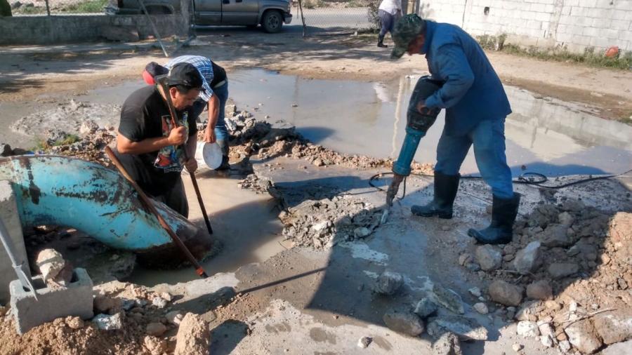 Repara COMAPA fuga de agua en estación de bombeo Nuevo México