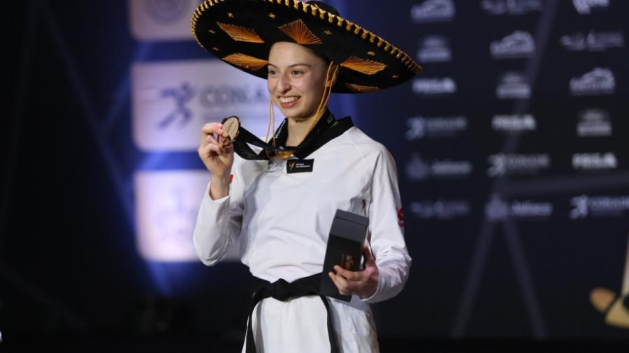 Daniela Souza es campeona del mundo de taekwondo