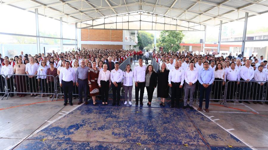 Destaca Américo rol de las educadoras en la formación de nuevas generaciones