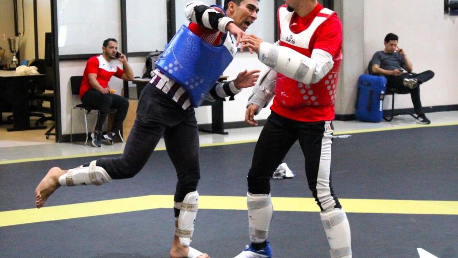 Bryan Salazar se prepara en Corea del Sur