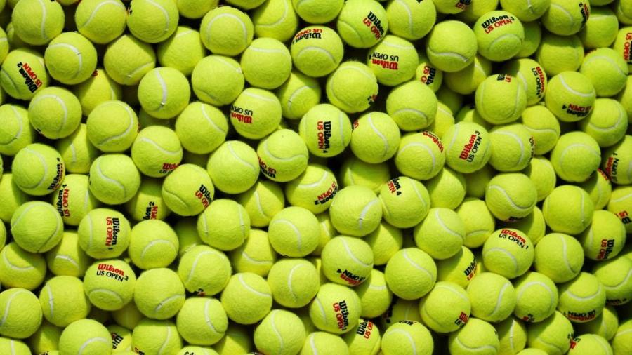 ¿De qué color son las pelotas de tenis?