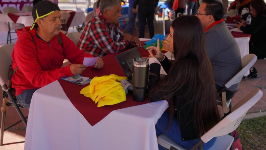 Realizan con éxito la sexta edición del programa 'Empleo en tu colonia' en la plaza Hidalgo