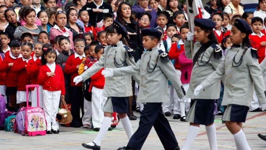 Regresan este lunes a clases más de 25 millones de alumnos en el país