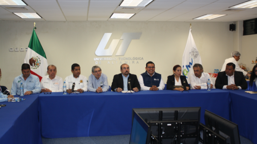 Participa Upalt en firma de convenio entre universidades