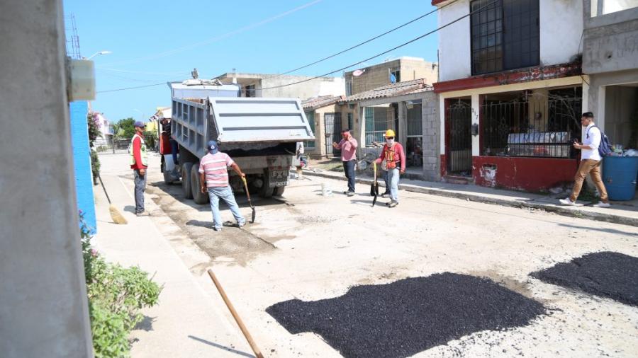 Contin&uacute;a el programa de bacheo permanente 