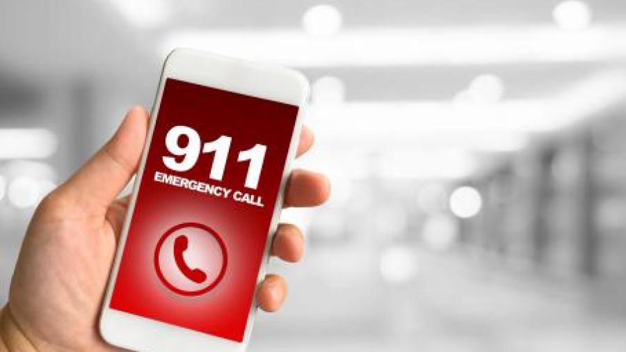Presentan iniciativa para sancionar mal uso del 911