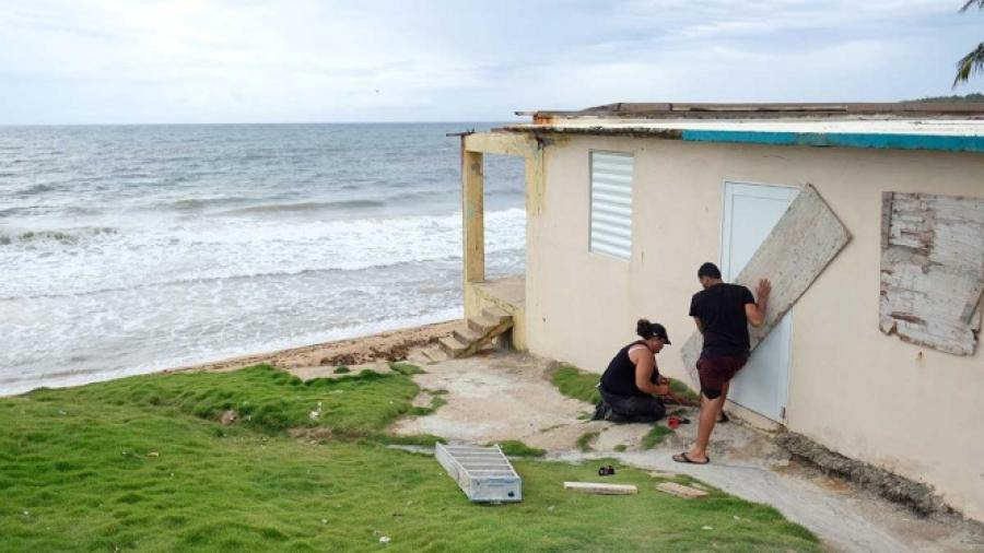 “Karen” pone en alerta a Puerto Rico