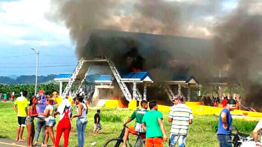 Nueve policías heridos en disturbios en zona bananera de Colombia 