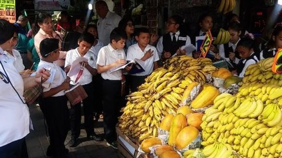 Llevan a cabo el programa “visitando tu mercado”