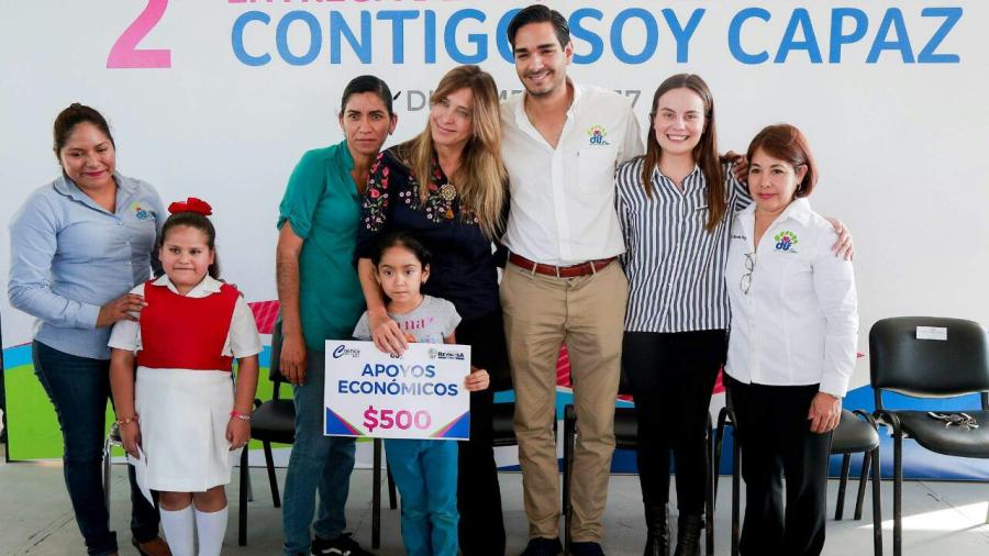 DIF entrega 850 becas “Contigo soy capaz”