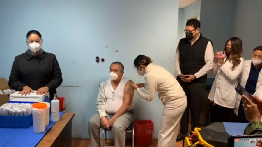 Da inicio vacunación contra COVID-19 a personal médico en Tamaulipas