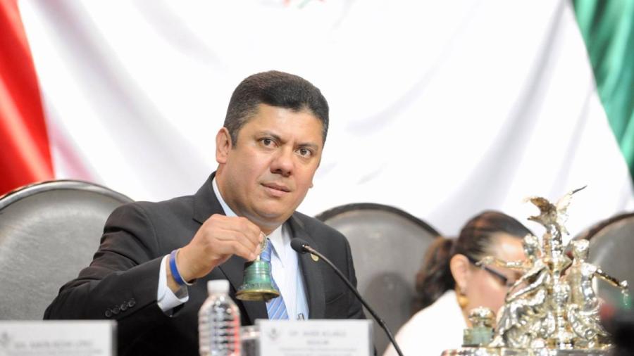 Diputados y senadores asistiran a una sesión del Congreso General