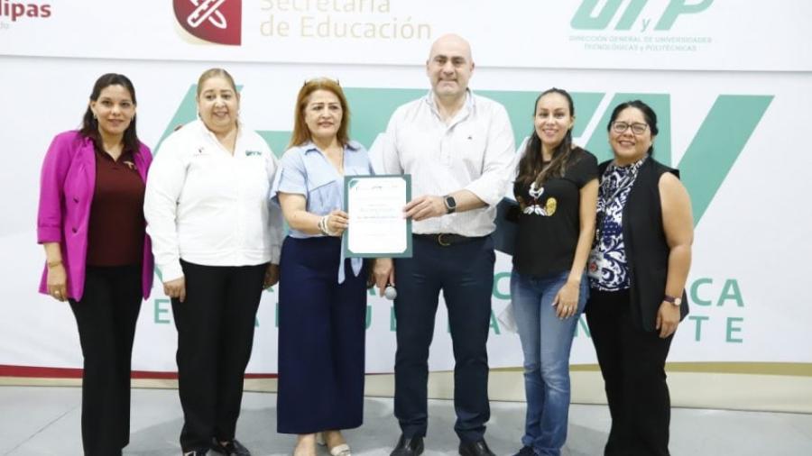 Organiza Club STEM de la UTTN conferencia sobre Inteligencia Emocional