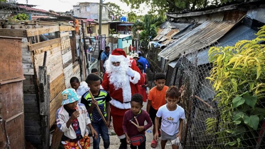 Santa Claus visita Cuba 