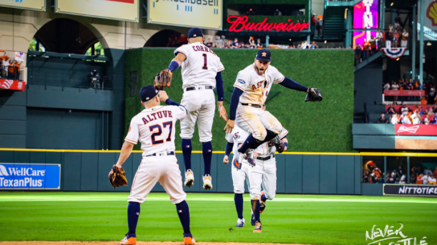 Vence Astros a Indians 7 a 2 en su primer juego