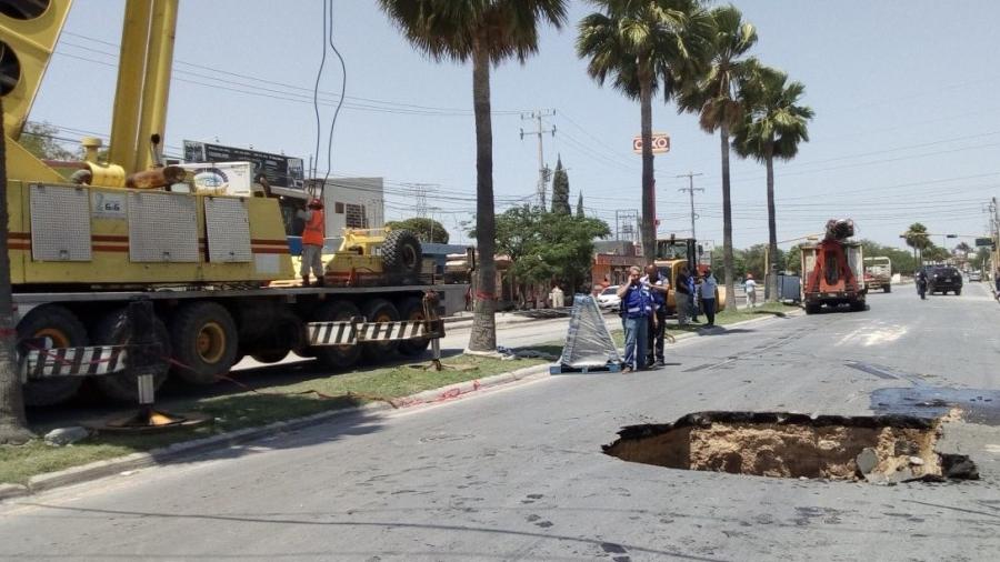 Coordinan esfuerzos Obras Públicas y COMAPA en hundimientos