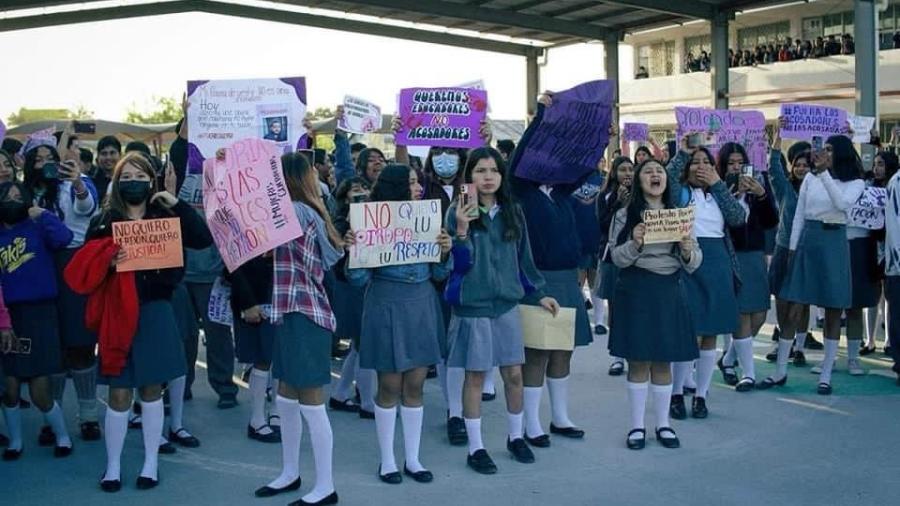 Colegio de Bachilleres atiende denuncia de alumnas por presunto acoso de maestro