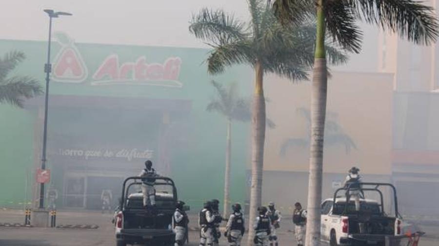 Se incendia almacen en Altamira, preocupa gasto del agua en medio de desabasto
