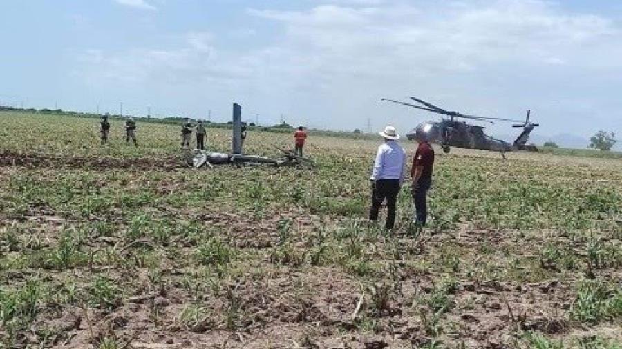 Se desploma helicóptero de la Marina en Los Mochis, deja varios muertos