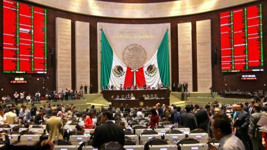 Lanzan perredistas 'Frente legislativo contra el 'gasolinazo'