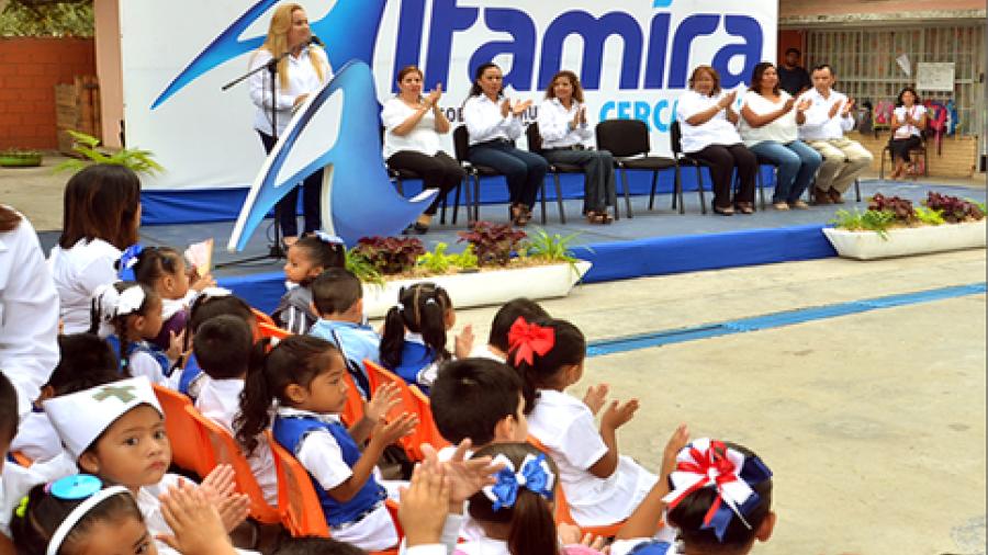 Alcaldesa garantiza el derecho a la educación de calidad en Altamira