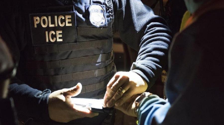 ICE aplica reconocimiento facial para encontrar a migrantes