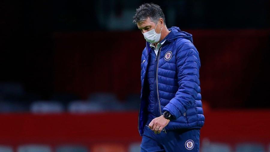 Robert Dante Siboldi anuncia su renuncia como DT del Cruz Azul