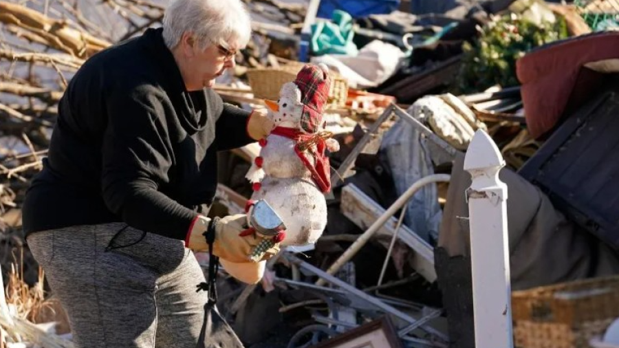 Se eleva a 79 el número de muertos tras tornados en EU 