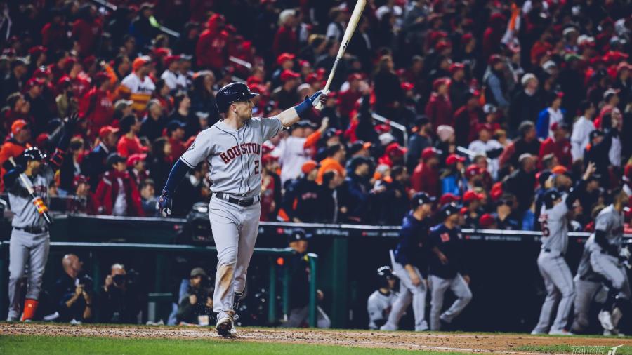 Astros ganan y empatan la Serie Mundial ante los Nats