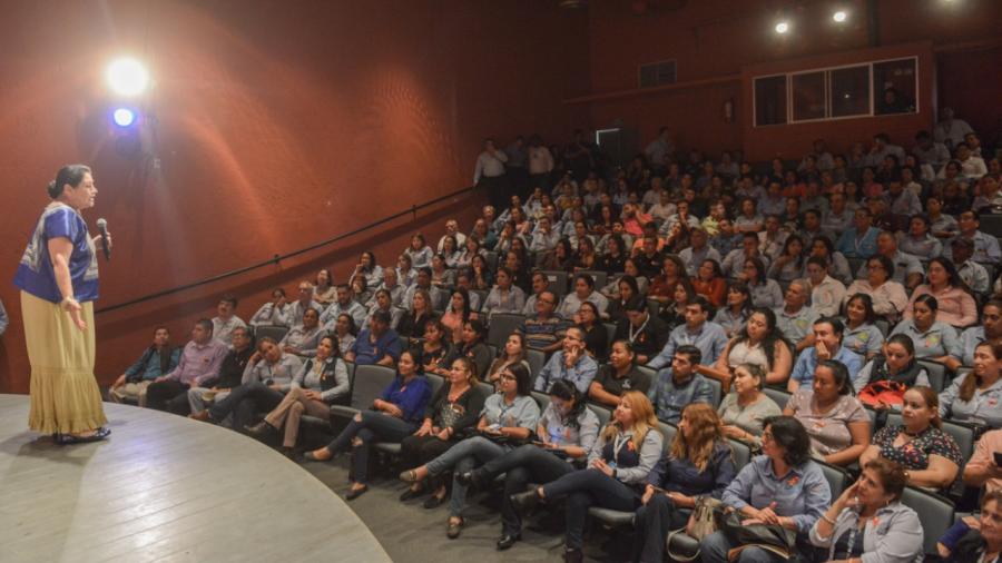 Sensibilizan contra violencia a la mujer