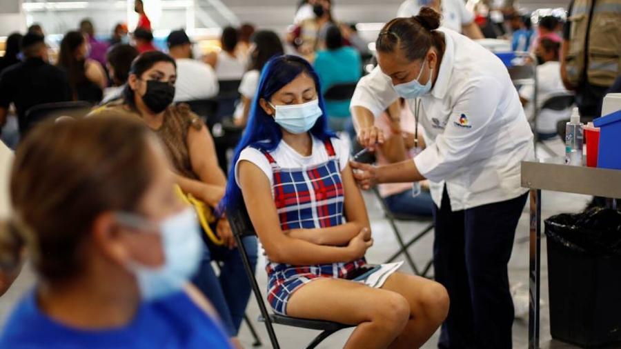 Abril, último mes para aplicarse alguna dosis de la vacuna contra el COVID-19 en México 