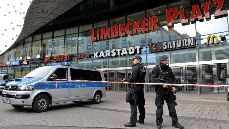 Ante posible ataque terrorista cierran centro comercial en Alemania