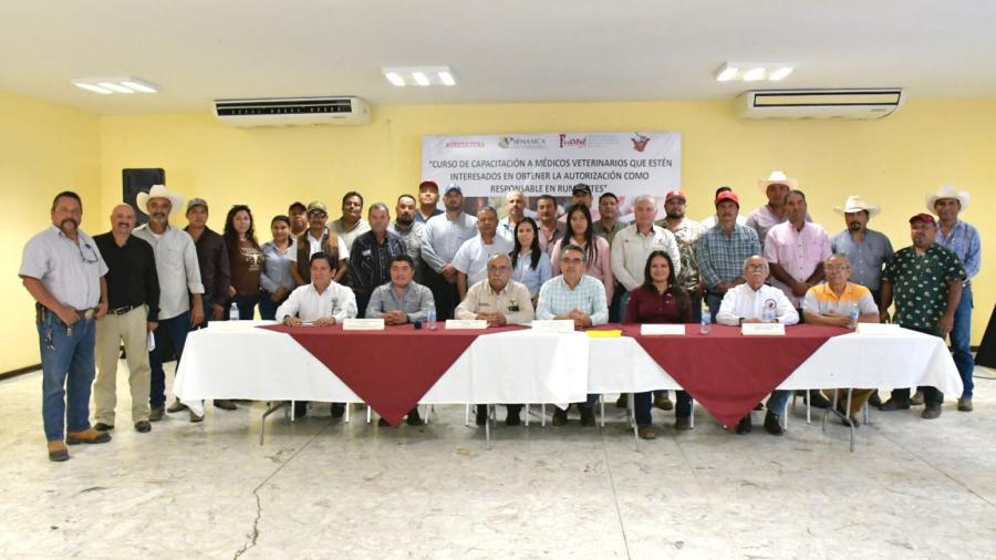 Capacitan a médicos veterinarios como responsables en rumiantes